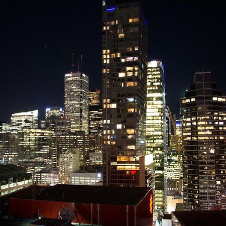 Downtown High-Rise Condo- Cn Tower View Toronto Luaran gambar